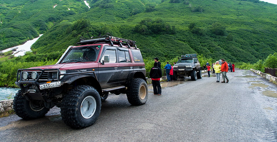 4-seat comfortable jeeps