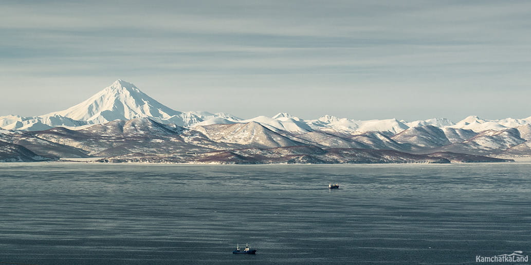 Kamchatka tour on snowmobiles
